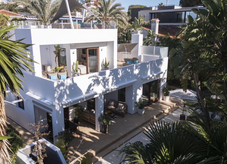 Resale - House - Detached Villa - Marbella - Marbesa