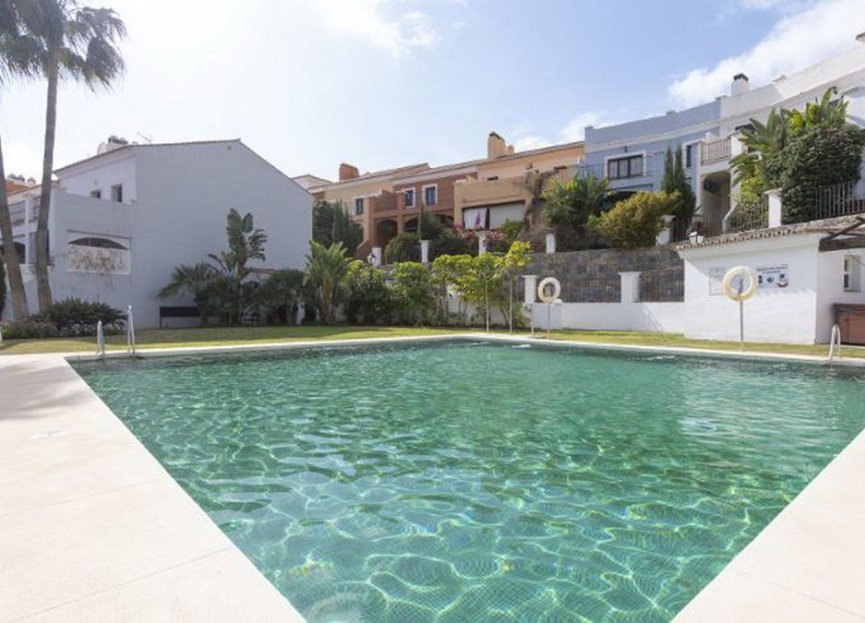 Resale - House - Townhouse - Estepona - Atalaya