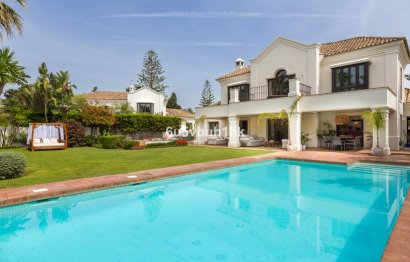 Resale - House - Detached Villa - Estepona - Estepona Centro