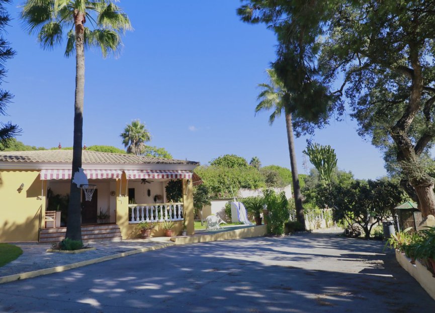 Resale - House - Detached Villa - Marbella - Marbella Centro