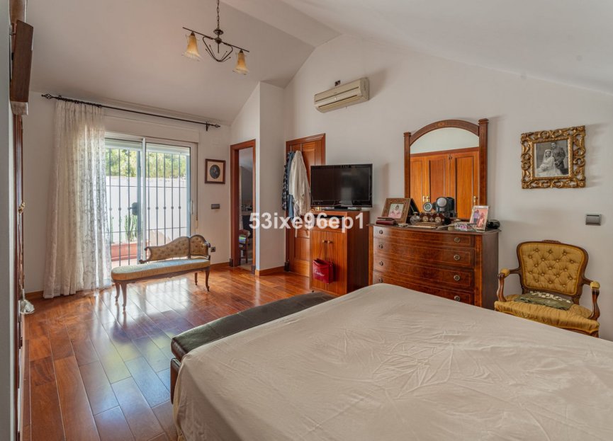 Reventa - House - Semi-Detached House - Estepona - Estepona Centro