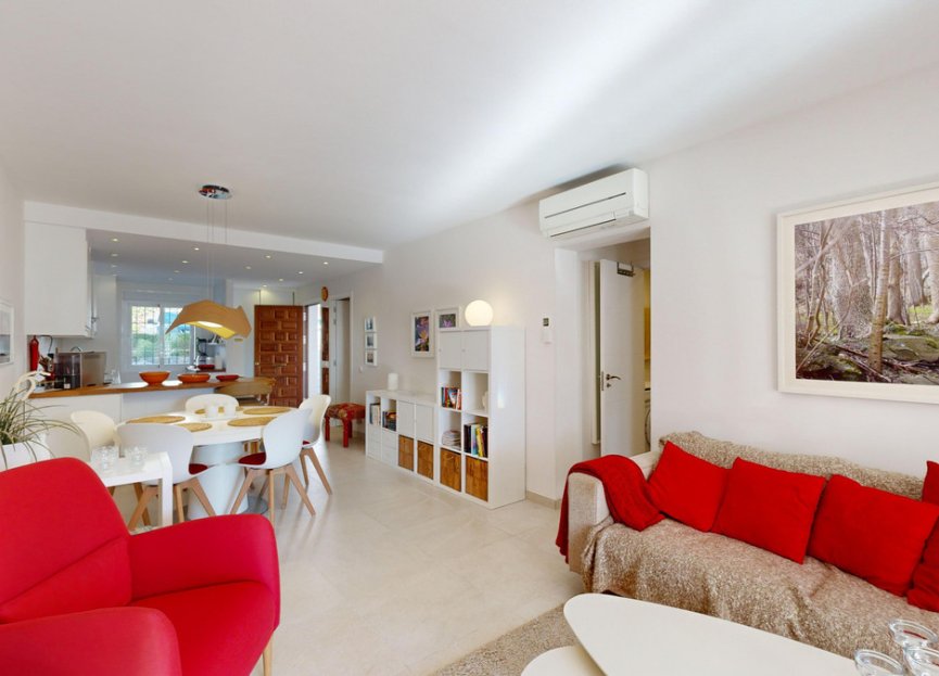 Resale - Apartment - Ground Floor Apartment - Marbella - Nueva Andalucia