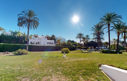 Resale - Apartment - Ground Floor Apartment - Marbella - Nueva Andalucia