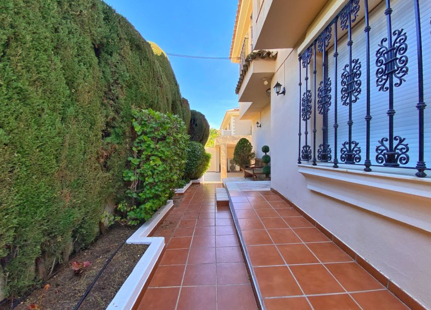 Resale - House - Detached Villa - Marbella - Marbella Centro