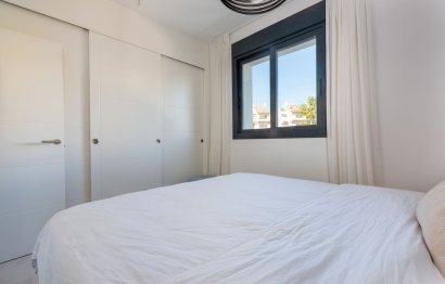 Resale - Apartment - Middle Floor Apartment - Estepona - Estepona Centro