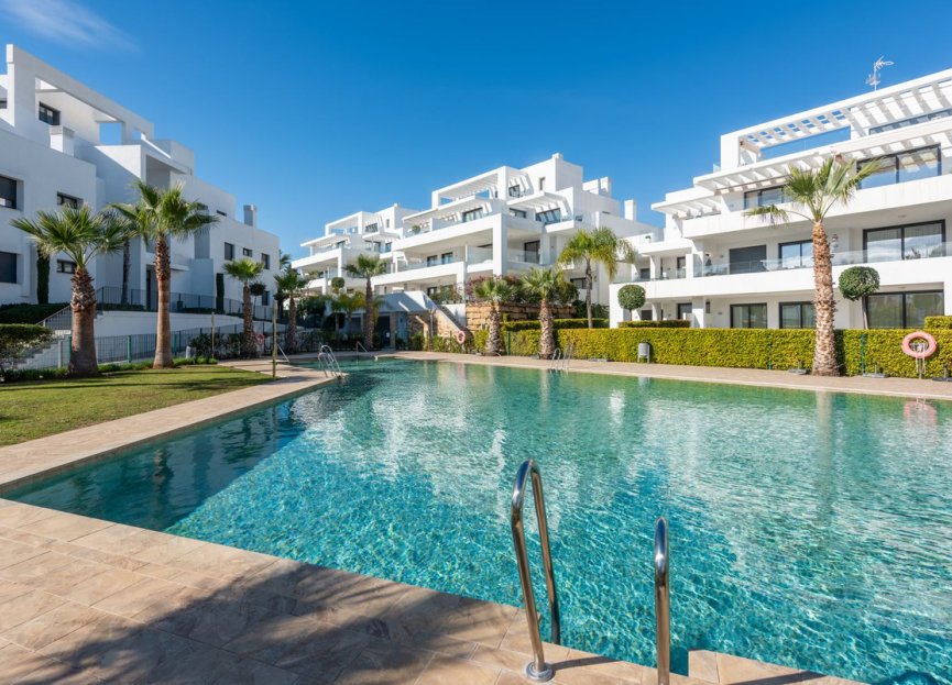 Resale - Apartment - Middle Floor Apartment - Estepona - Estepona Centro