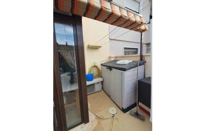 Resale - Apartment - Middle Floor Apartment - Fuengirola - Fuengirola Centro