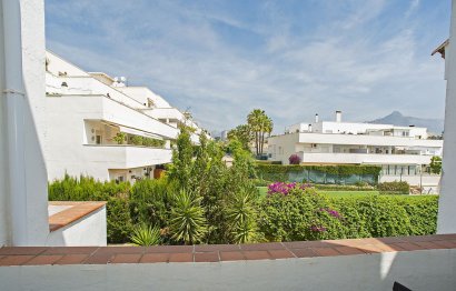 Resale - House - Townhouse - Marbella - Nueva Andalucia