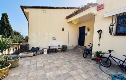 Resale - House - Detached Villa - Estepona - Estepona Centro