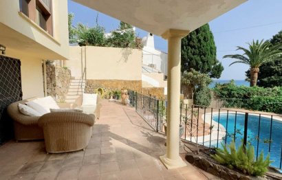 Resale - House - Detached Villa - Estepona - Estepona Centro