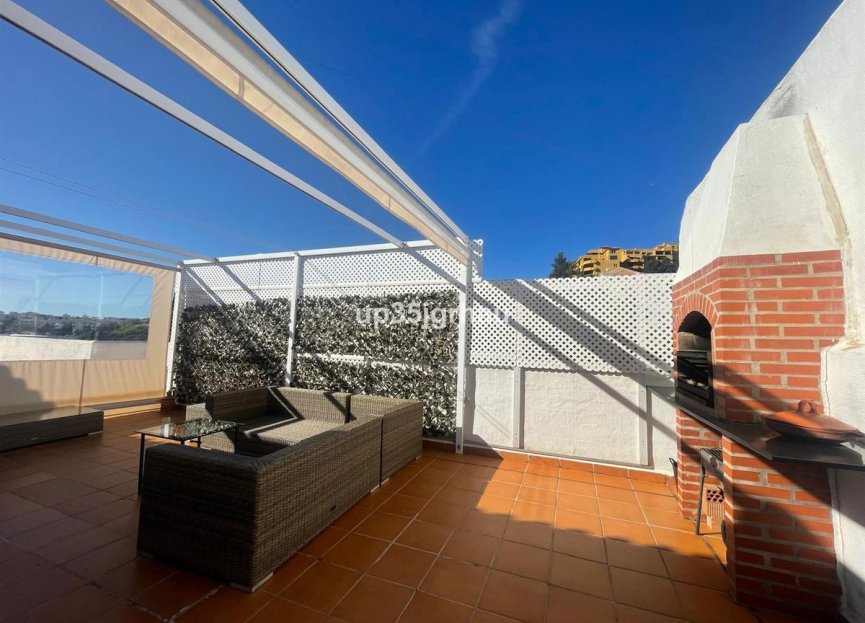 Resale - Apartment - Penthouse - Estepona - Selwo