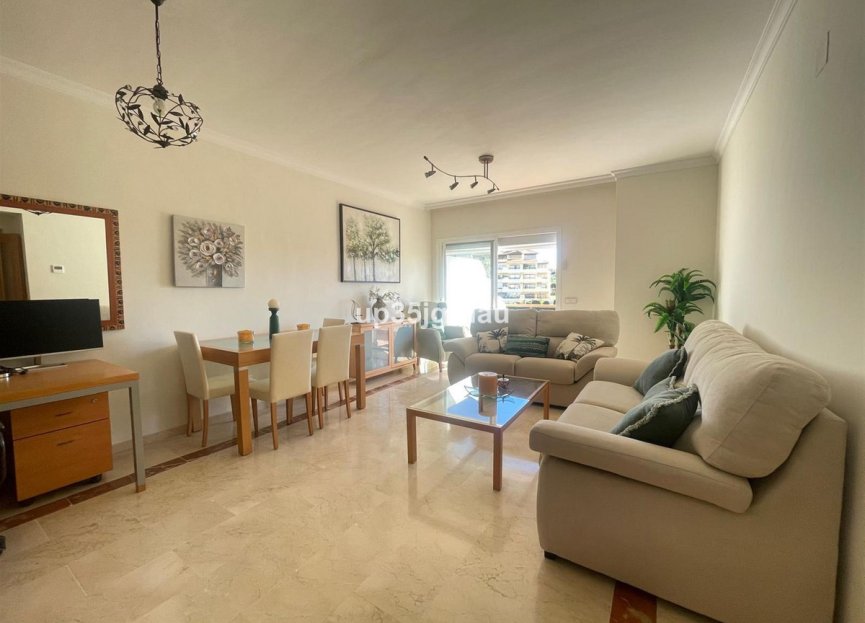 Resale - Apartment - Penthouse - Estepona - Selwo