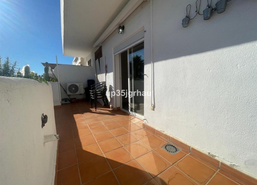 Resale - Apartment - Penthouse - Estepona - Selwo