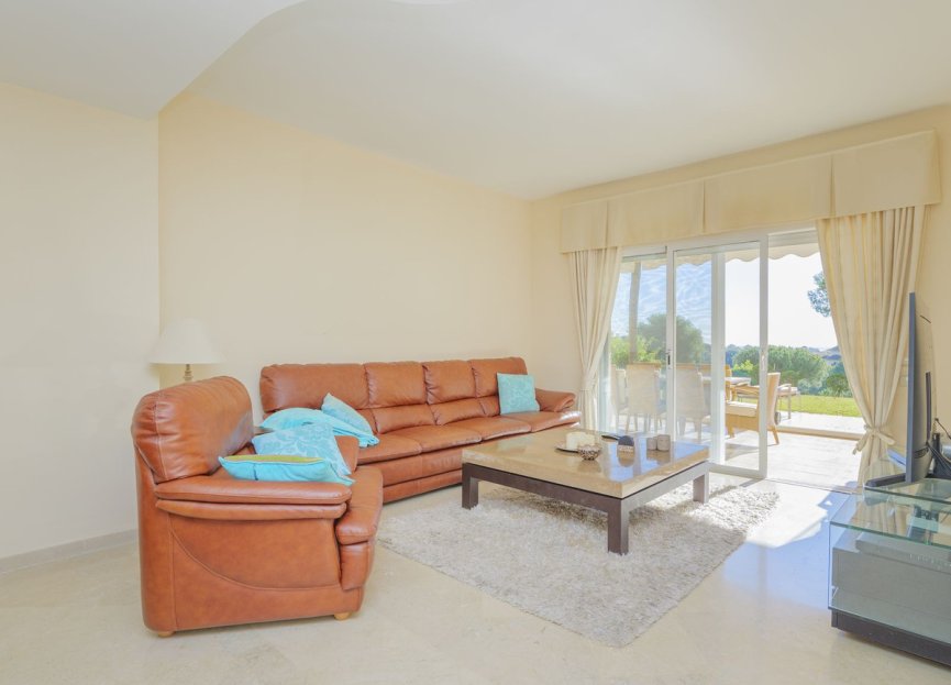 Resale - Apartment - Ground Floor Apartment - Marbella - Elviria