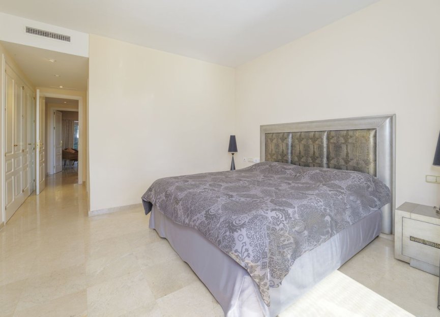 Resale - Apartment - Ground Floor Apartment - Marbella - Elviria