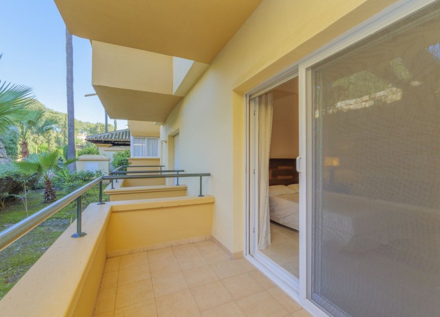 Resale - Apartment - Ground Floor Apartment - Marbella - Elviria