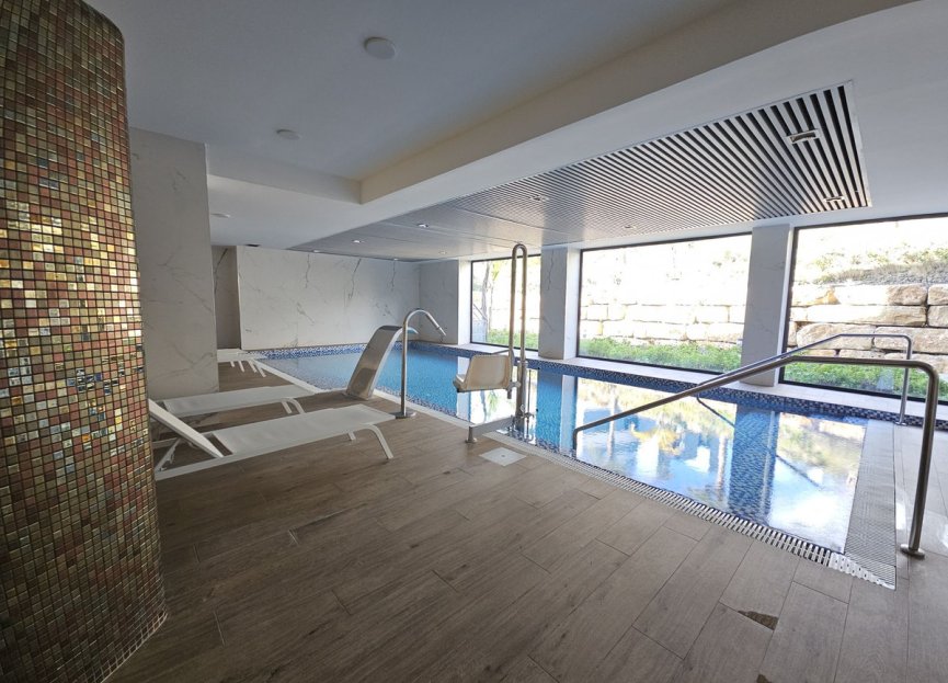 Resale - Apartment - Penthouse Duplex - Estepona - Estepona Centro