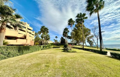 Resale - Apartment - Middle Floor Apartment - Estepona - Estepona Centro