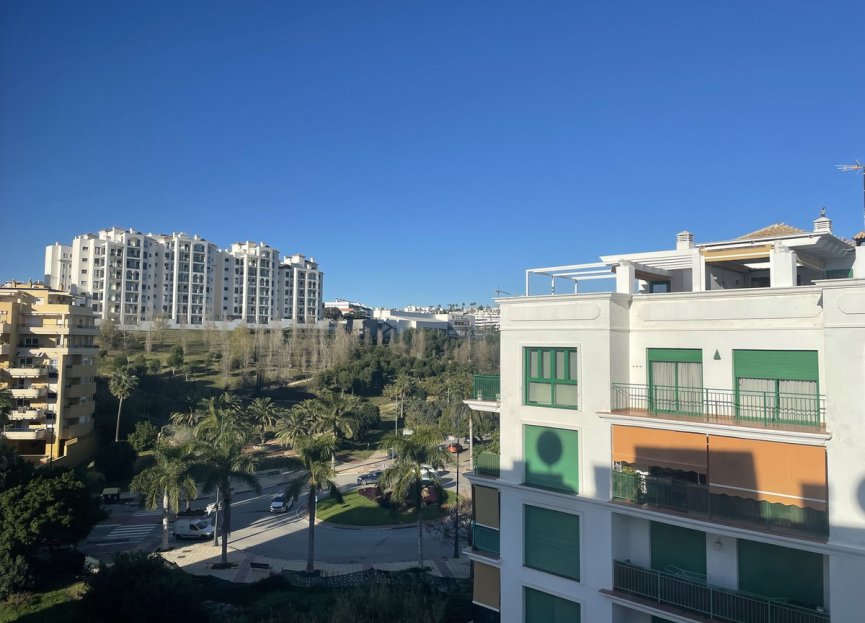 Resale - Apartment - Penthouse Duplex - Estepona - Estepona Centro