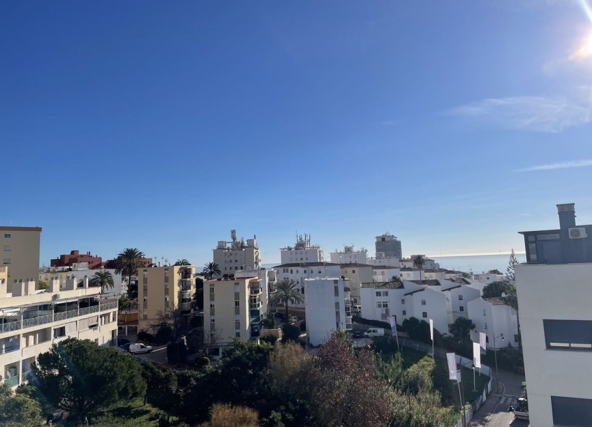 Resale - Apartment - Penthouse Duplex - Estepona - Estepona Centro