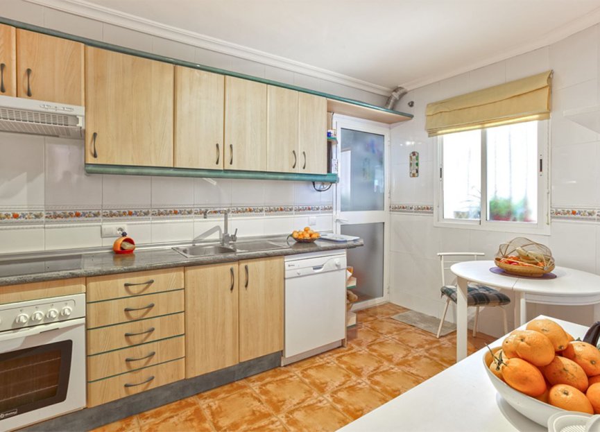 Resale - Apartment - Middle Floor Apartment - Benalmádena - Benalmadena Costa