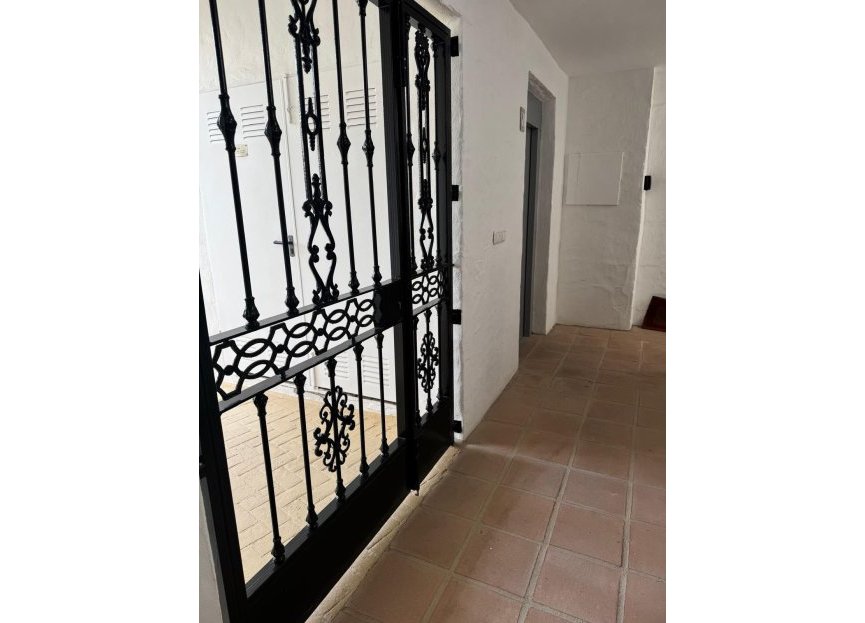 Resale - Apartment - Middle Floor Apartment - Casares - Casares Playa