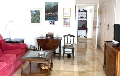 Resale - Apartment - Middle Floor Apartment - Marbella - Guadalmina Alta