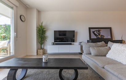 Resale - Apartment - Middle Floor Apartment - Marbella - Nueva Andalucia