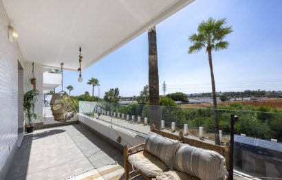 Resale - Apartment - Middle Floor Apartment - Marbella - Nueva Andalucia