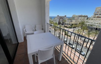 Resale - Apartment - Middle Floor Apartment - Marbella - Puerto Banús