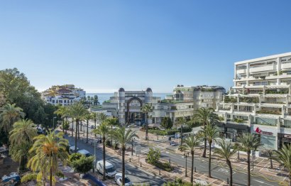 Resale - Apartment - Middle Floor Apartment - Marbella - Puerto Banús