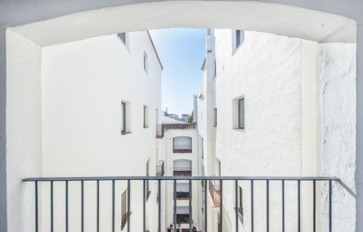 Resale - Apartment - Middle Floor Apartment - Marbella - Puerto Banús