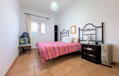 Resale - House - Detached Villa - Estepona - Estepona Centro