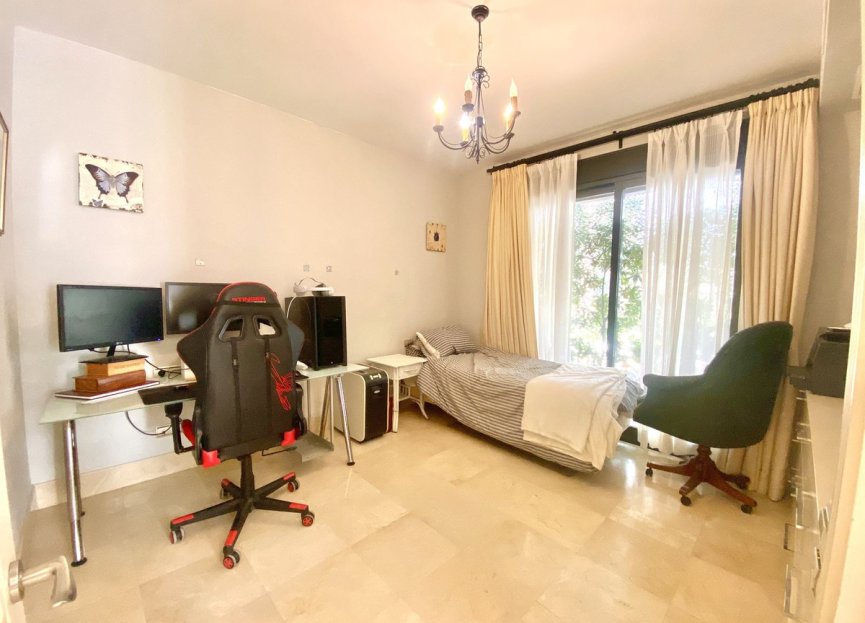 Resale - Apartment - Ground Floor Apartment - Marbella - Los Monteros