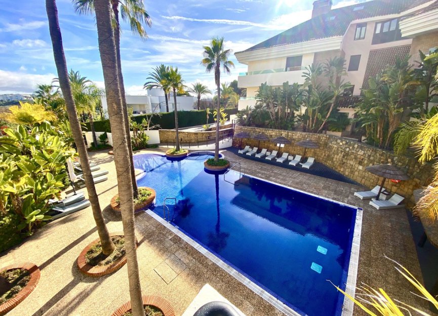 Resale - Apartment - Ground Floor Apartment - Marbella - Los Monteros