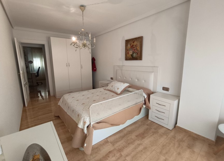 Resale - Apartment - Aguilas - Center