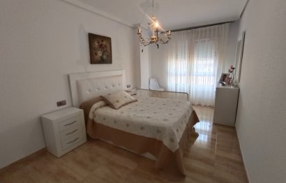 Resale - Apartment - Aguilas - Center