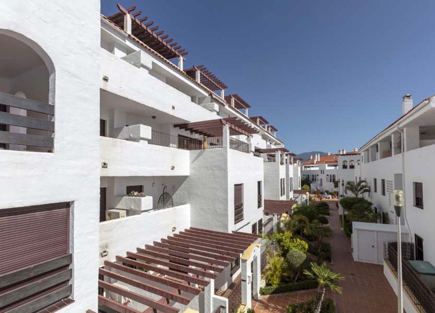 Resale - Apartment - Penthouse - Marbella - Nueva Andalucia