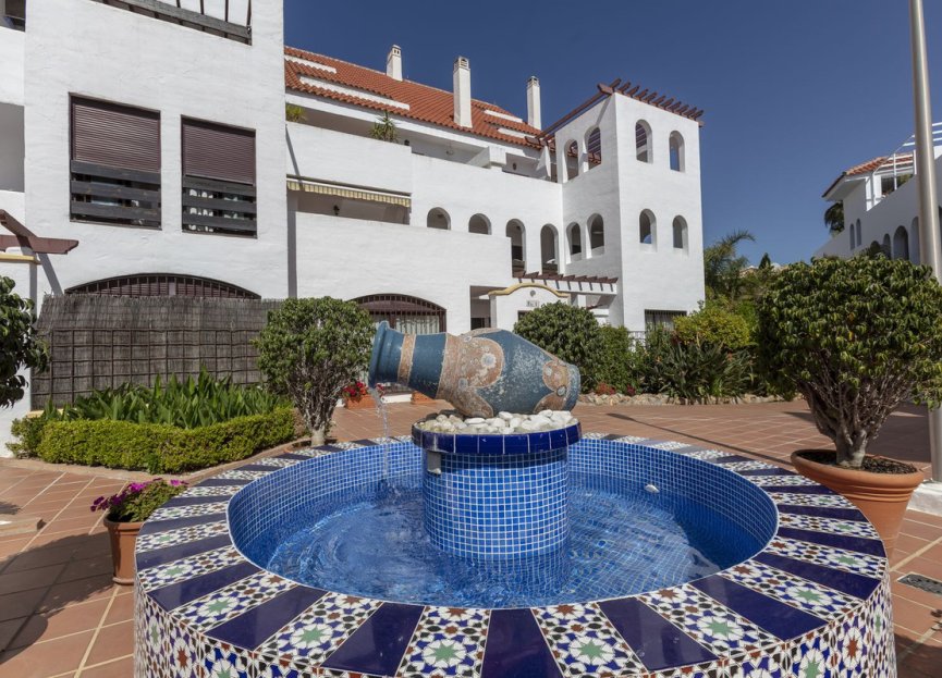 Resale - Apartment - Ground Floor Apartment - Marbella - Nueva Andalucia