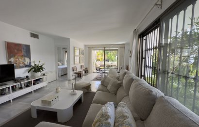 Resale - Apartment - Middle Floor Apartment - Marbella - Puerto Banús