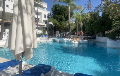 Resale - Apartment - Middle Floor Apartment - Marbella - Puerto Banús