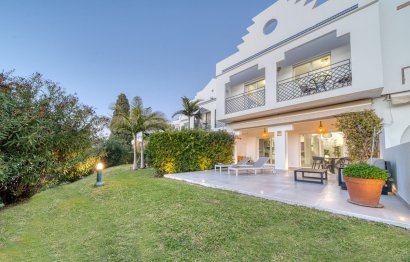 Resale - House - Townhouse - Marbella - Nueva Andalucia