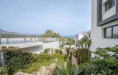 Resale - Apartment - Middle Floor Apartment - Estepona - Estepona Centro