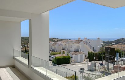 Resale - Apartment - Middle Floor Apartment - Estepona - Estepona Centro