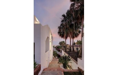 Resale - House - Detached Villa - Benahavís - La Quinta