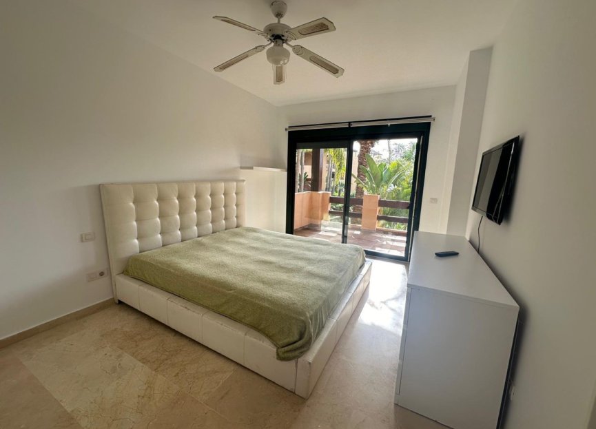 Resale - Apartment - Middle Floor Apartment - Estepona - Estepona Centro