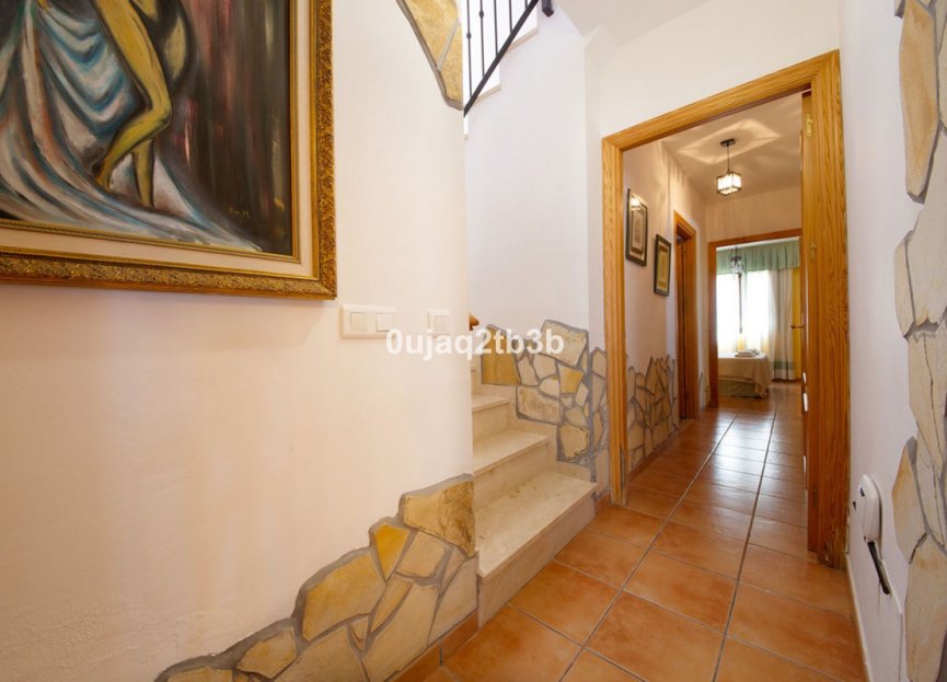 Resale - House - Detached Villa - Estepona - Estepona Centro