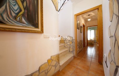 Resale - House - Detached Villa - Estepona - Estepona Centro