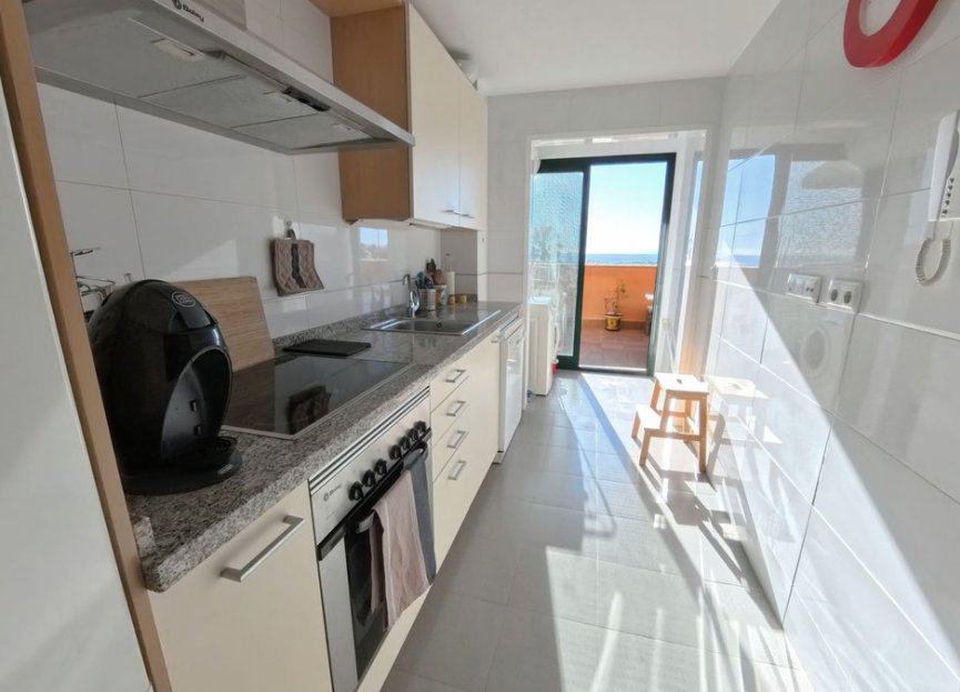 Resale - Apartment - Top Floor Apartment - Marbella - Marbella Centro