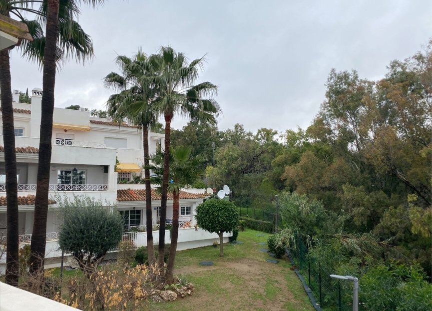 Resale - Apartment - Middle Floor Apartment - Marbella - Río Real